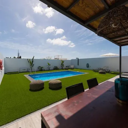 Playa Blanca Sleeps 6 Pool Air Con Wifi Casa de Férias *