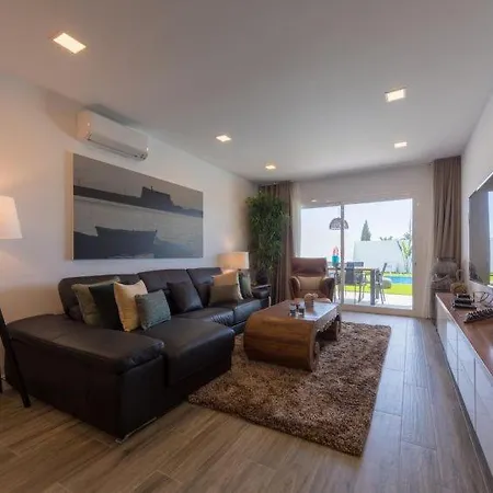 Playa Blanca Sleeps 6 Pool Air Con Wifi Casa de Férias